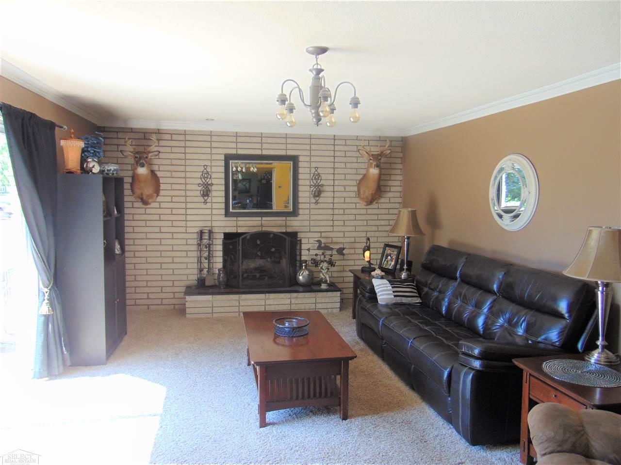 35397 Bobcean Road Clinton Township, MI 48035 - Photo 32 of 59 31393511-31.JPG