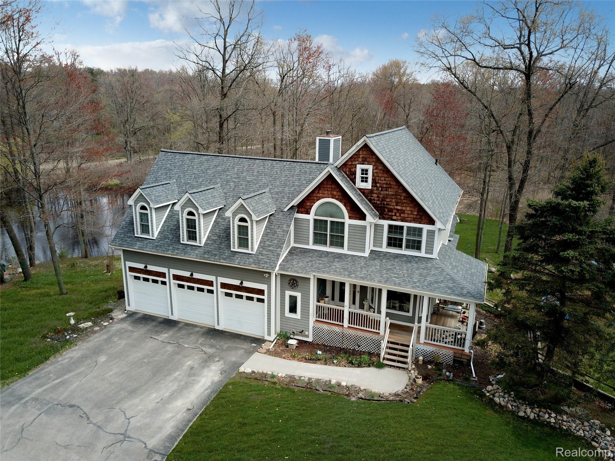 9783 Oakhill Road Holly, MI 48442 - Photo 2 of 35 Front Aerial