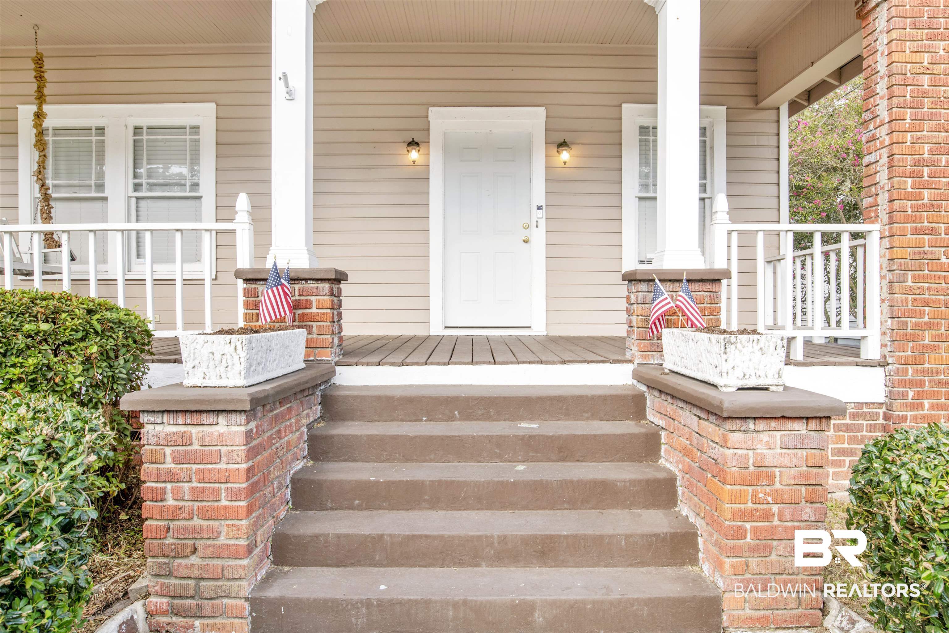 458 Dexter Avenue Mobile, AL 36604 - Photo 4 of 22