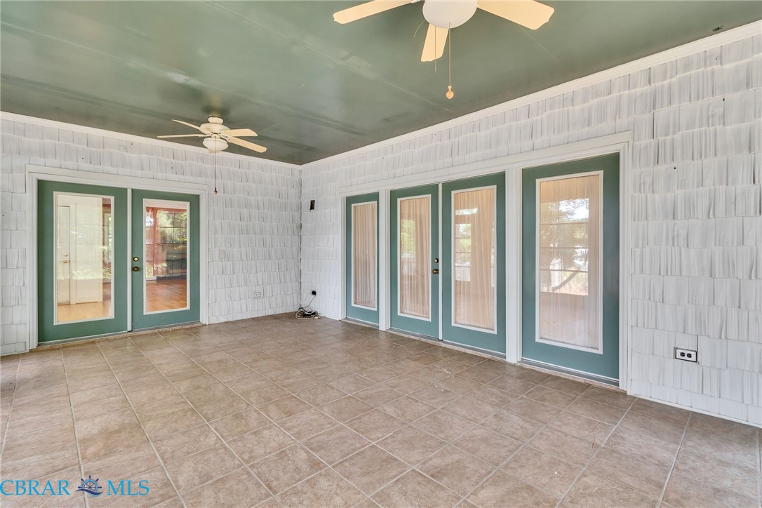 75 Lagrange Avenue Kilmarnock, VA 22482 - Photo 24 of 93