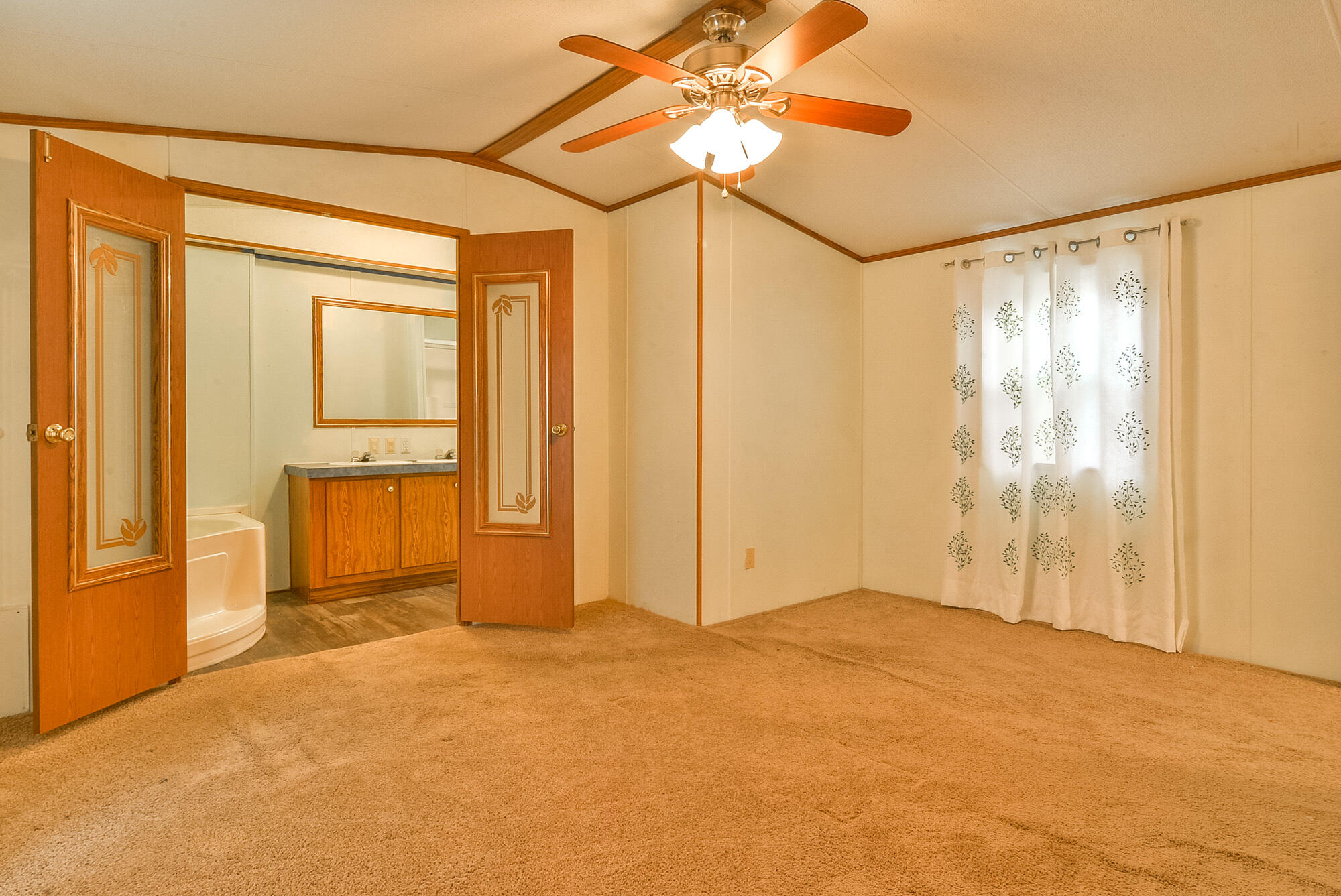 2767 Watauga Road Johnson City, TN 37601 - Photo 17 of 35 TRB_9776