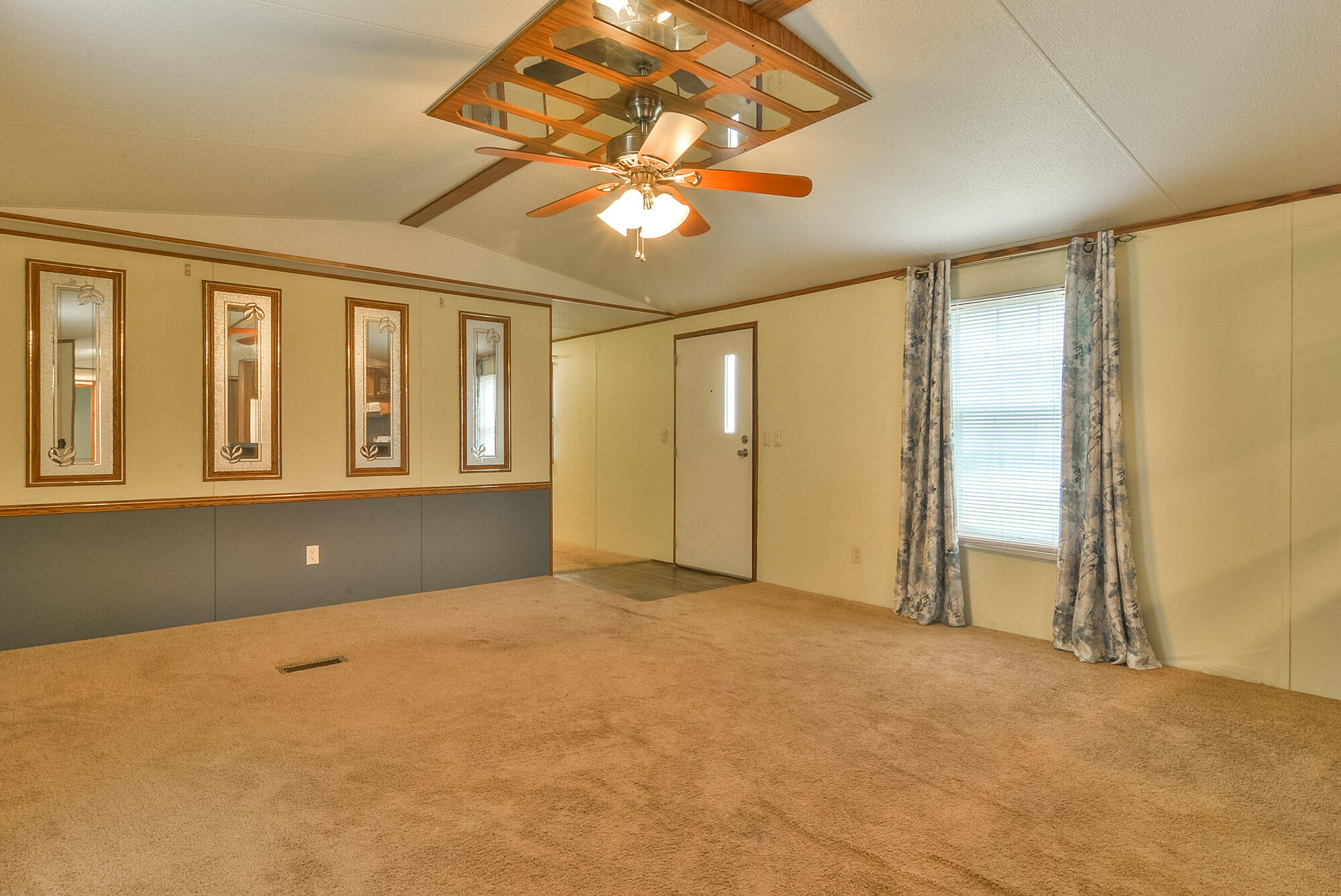 2767 Watauga Road Johnson City, TN 37601 - Photo 26 of 35 TRB_9786
