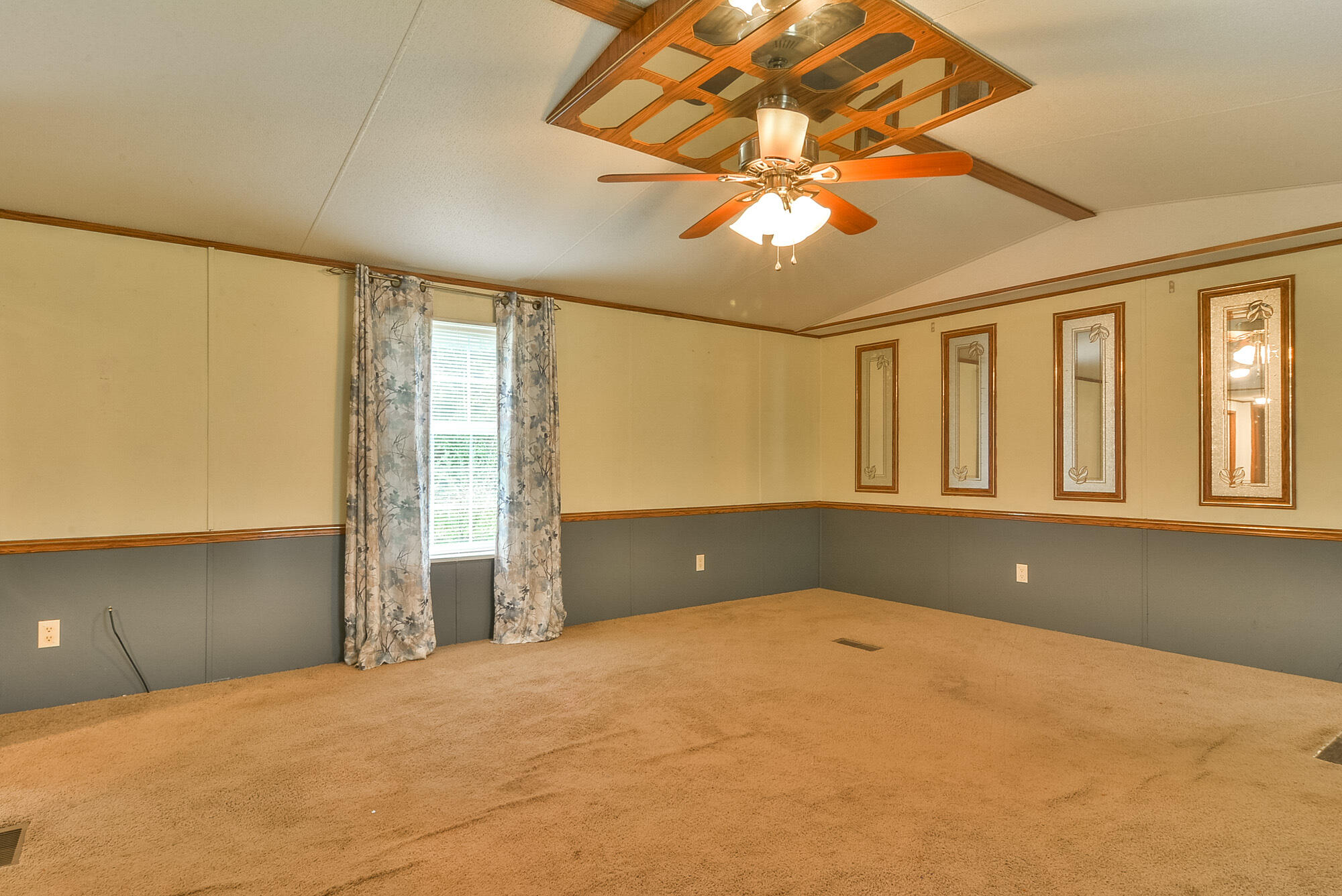 2767 Watauga Road Johnson City, TN 37601 - Photo 27 of 35 TRB_9787