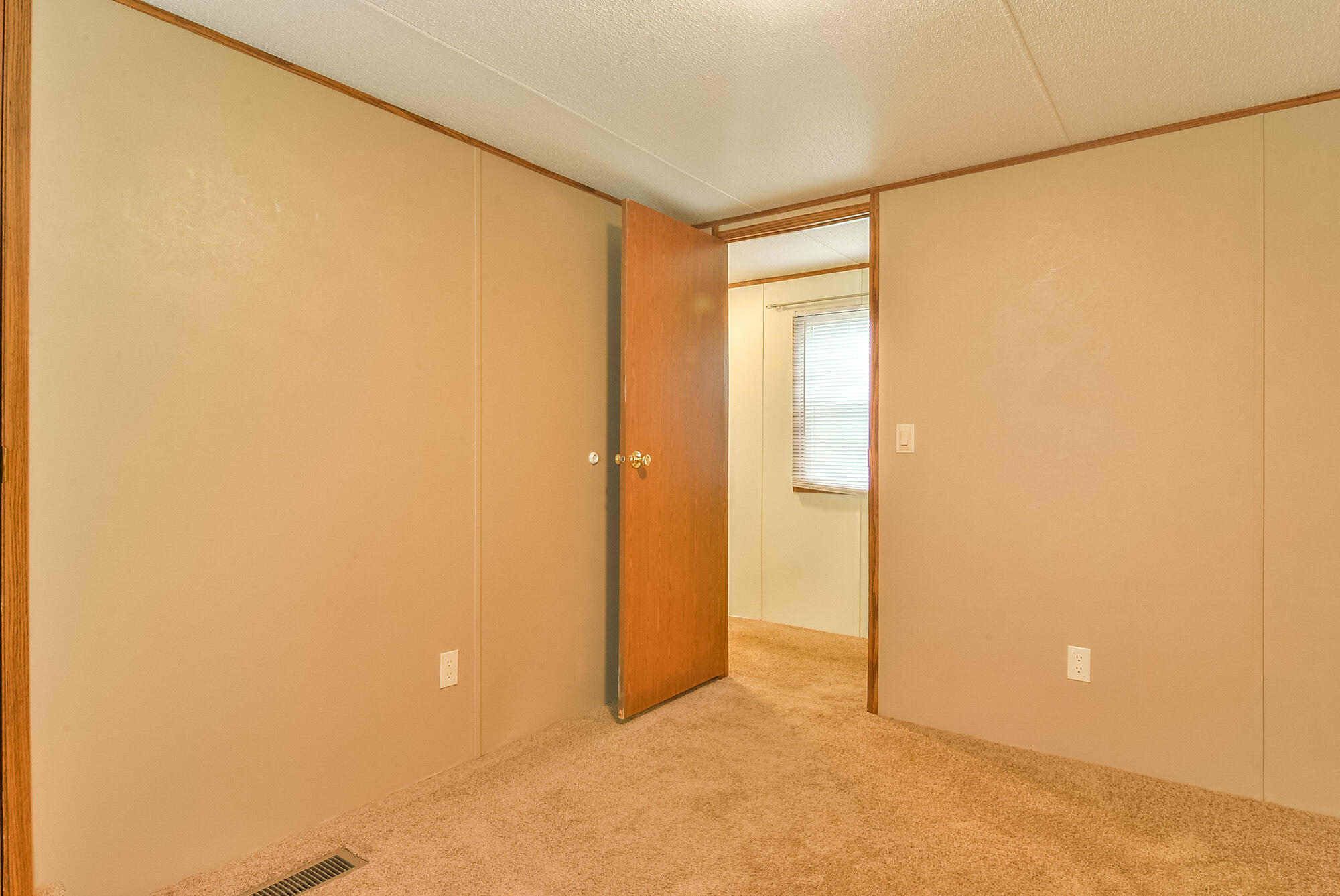 2767 Watauga Road Johnson City, TN 37601 - Photo 31 of 35 TRB_9791