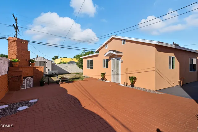 $2,500 | 421 East Colden Avenue, Los Angeles, CA 90003