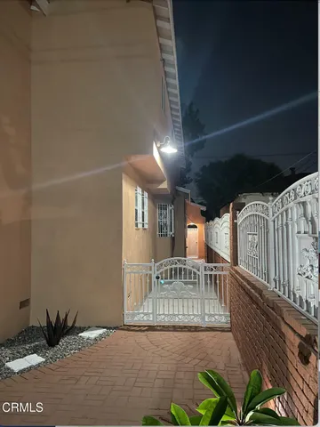 $2,500 | 421 East Colden Avenue, Los Angeles, CA 90003