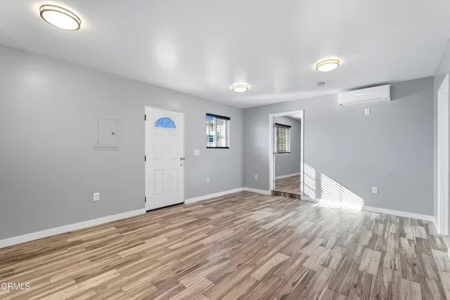 $2,500 | 421 East Colden Avenue, Los Angeles, CA 90003