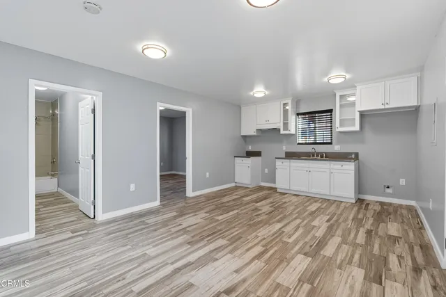 $2,500 | 421 East Colden Avenue, Los Angeles, CA 90003