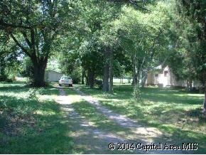 2 R R Free Road Greenview, IL 62642 - Photo 3 of 9