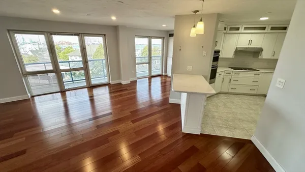 $1,079,000 | 2001 Marina Drive, Unit 211, Quincy, MA 02171
