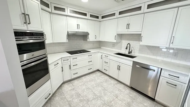 $1,079,000 | 2001 Marina Drive, Unit 211, Quincy, MA 02171