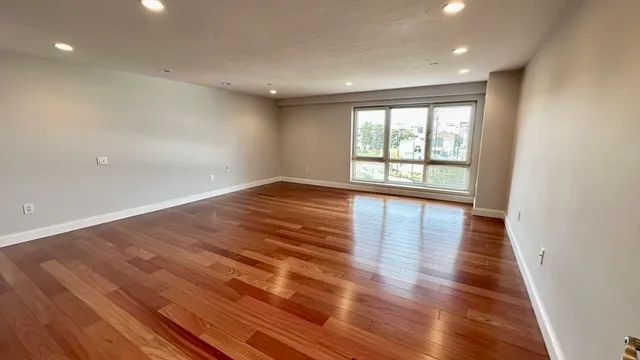 $1,079,000 | 2001 Marina Drive, Unit 211, Quincy, MA 02171