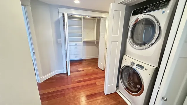 $1,079,000 | 2001 Marina Drive, Unit 211, Quincy, MA 02171