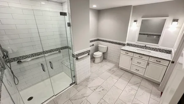 $1,079,000 | 2001 Marina Drive, Unit 211, Quincy, MA 02171