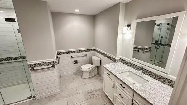 $1,079,000 | 2001 Marina Drive, Unit 211, Quincy, MA 02171