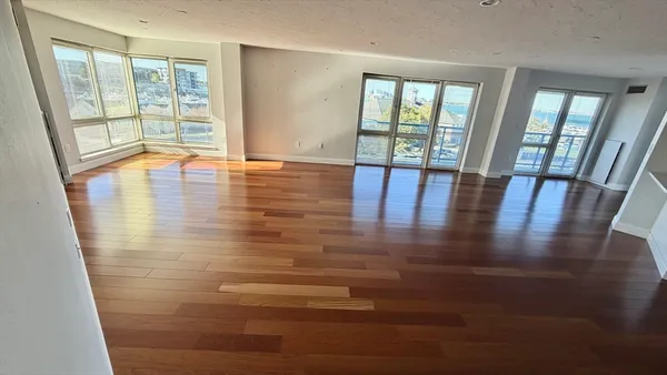 $1,079,000 | 2001 Marina Drive, Unit 211, Quincy, MA 02171