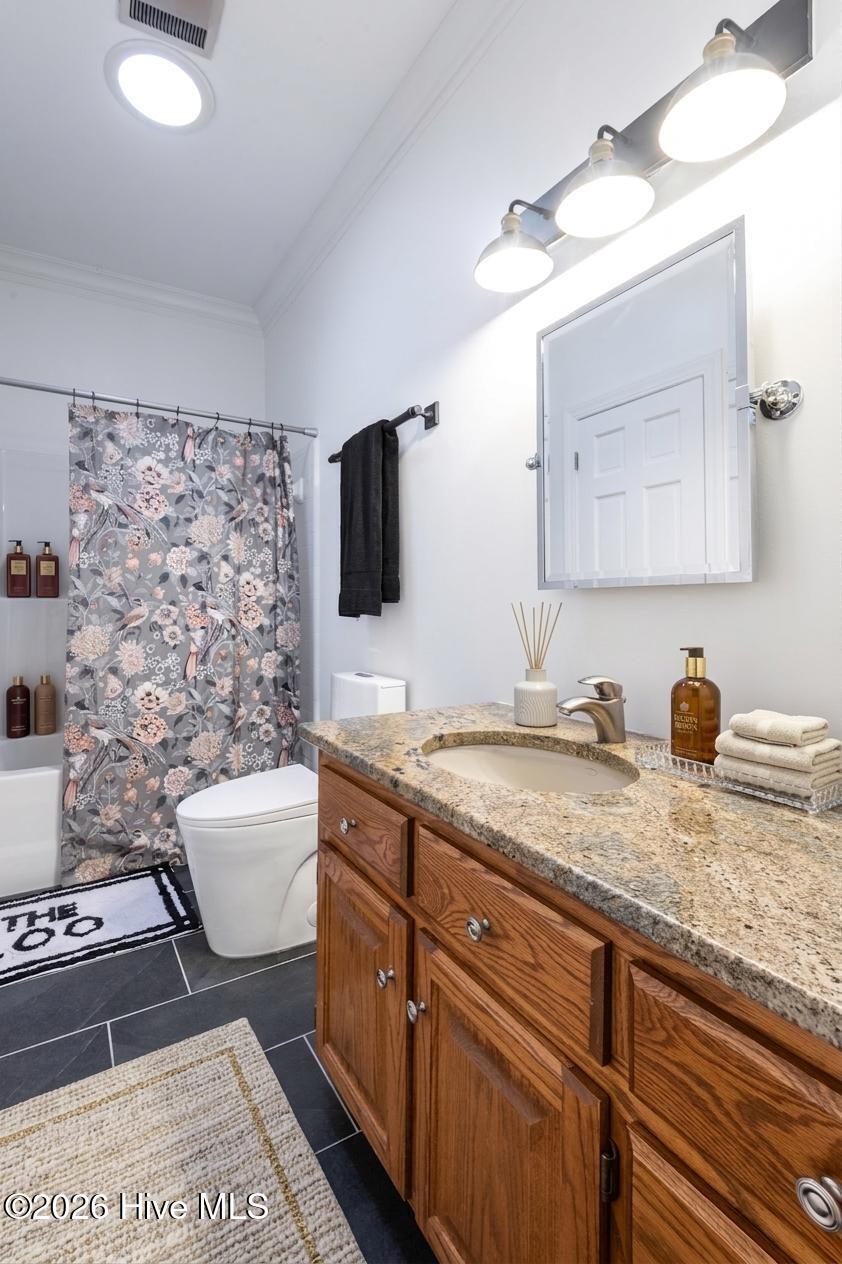 316 Pinewood Road Greenville, NC 27858 - Photo 35 of 46 collov-ai_20260403083625_pco9py
