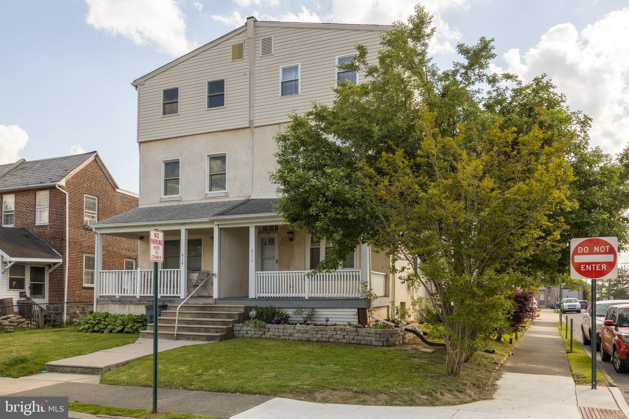412 Holly Road Lansdowne, PA 19050 - Photo 2 of 40 Front