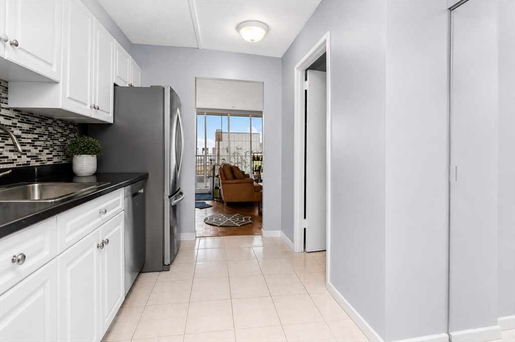 44 Washington Street, Unit 1113 Brookline, MA 02445 - Photo 27 of 28
