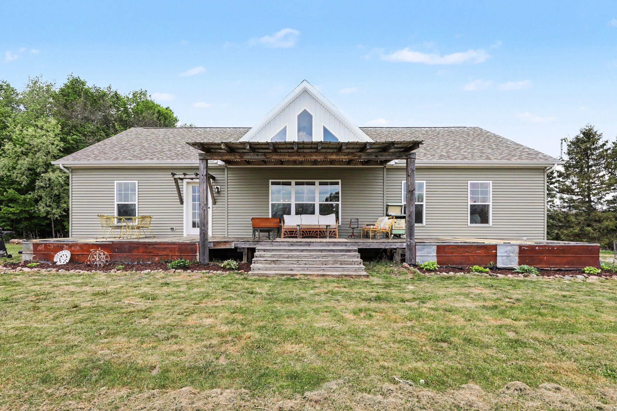 2404 Froede Road Caro, MI 48723 - Photo 1 of 36 002_file_2027
