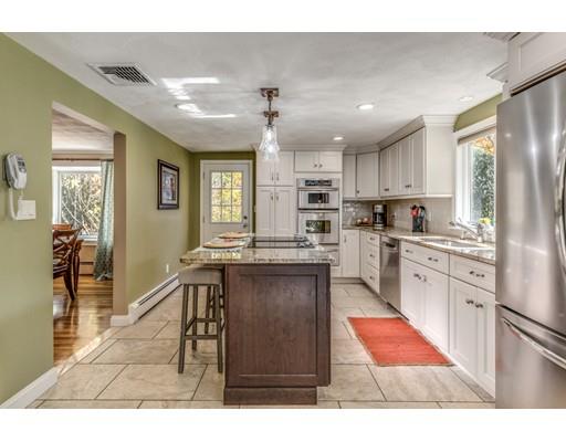 5 Doncaster Road Lynnfield, MA 01940 - Photo 12 of 29 Gallery Image 12