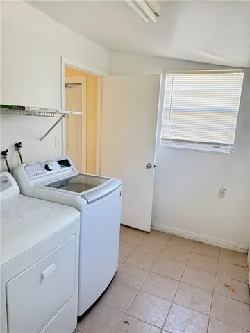 $2,100 | 1620 5th Avenue, Vero Beach, FL 32960