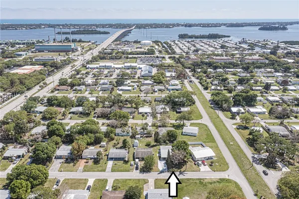 $2,100 | 1620 5th Avenue, Vero Beach, FL 32960