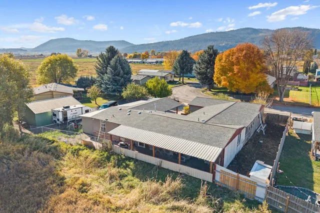 $375,000 | 250-252 Quartzite Loop, Chewelah, WA 99109