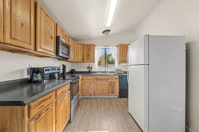 $375,000 | 250-252 Quartzite Loop, Chewelah, WA 99109