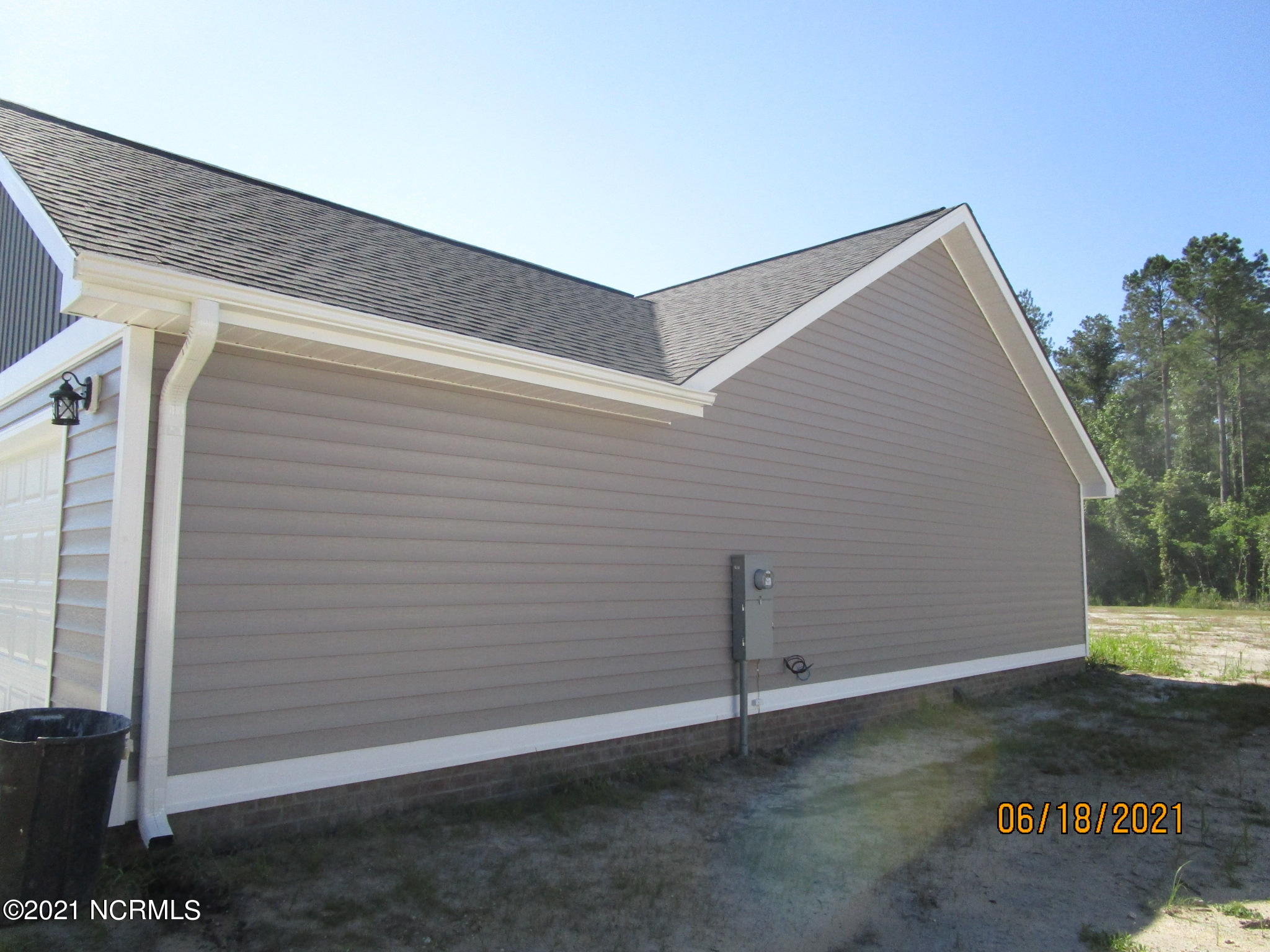 175 Windsor Farm Road Kinston, NC 28504 - Photo 3 of 39 175 Windor Farm Rd. 6-18-2021 (2)