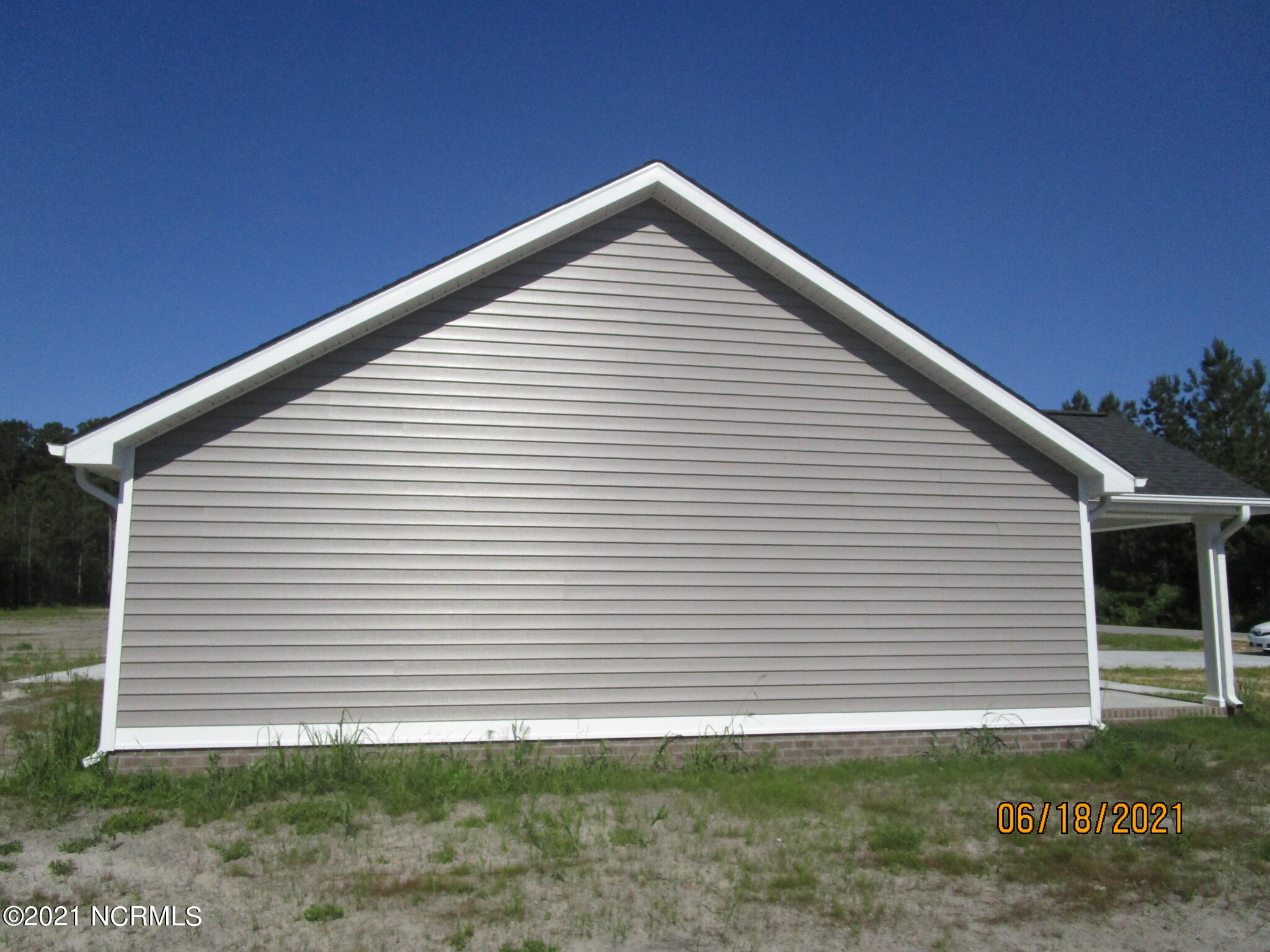 175 Windsor Farm Road Kinston, NC 28504 - Photo 5 of 39 175 Windor Farm Rd. 6-18-2021 (4)