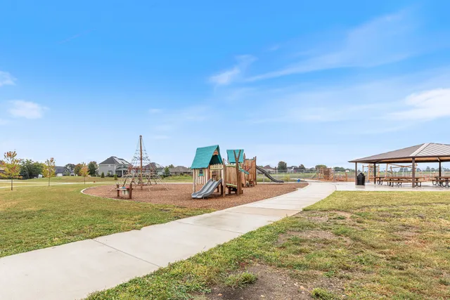 $573,500 | 21042 Lakewoods Lane, Shorewood, IL 60404