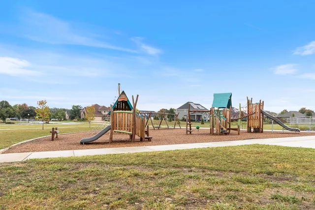 $573,500 | 21042 Lakewoods Lane, Shorewood, IL 60404