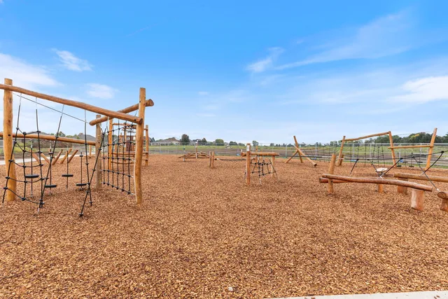 $573,500 | 21042 Lakewoods Lane, Shorewood, IL 60404