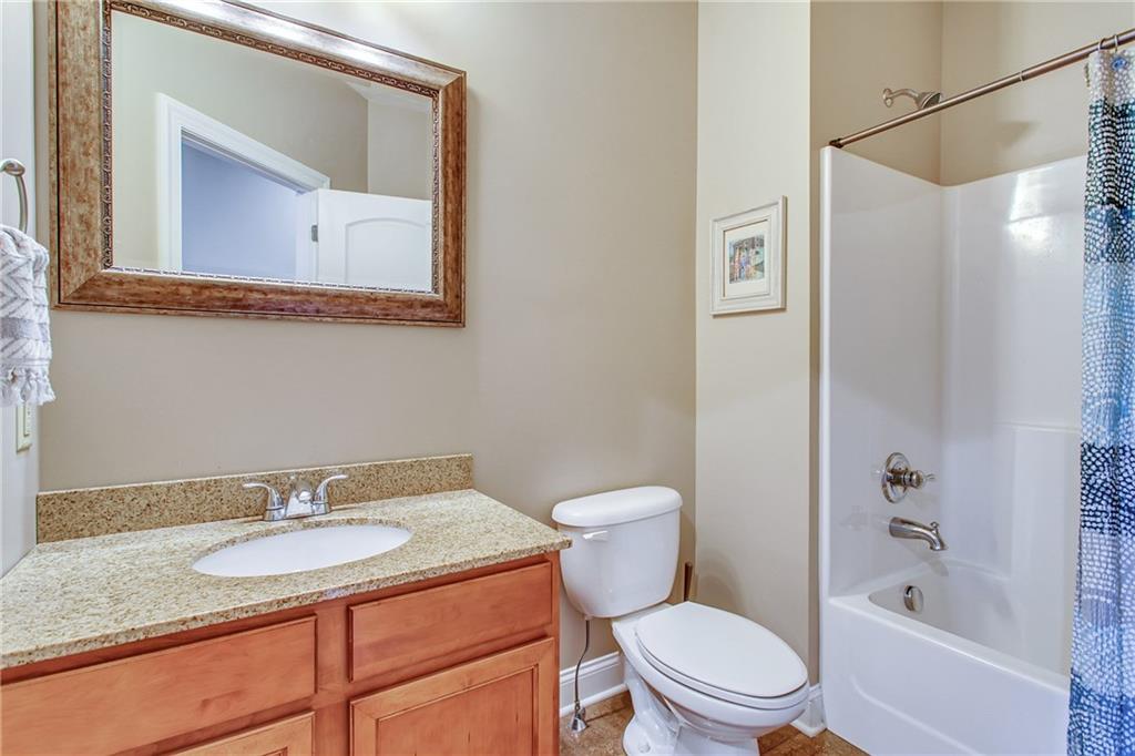 238 Prospect Street Pittsburgh, PA 15211 - Photo 20 of 21 Full bathroom on upper level