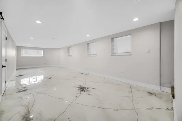 $589,999 | 3010 North Nottingham Avenue, Chicago, IL 60634