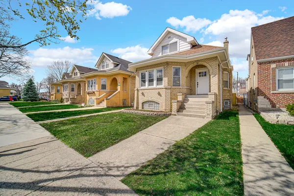 $589,999 | 3010 North Nottingham Avenue, Chicago, IL 60634