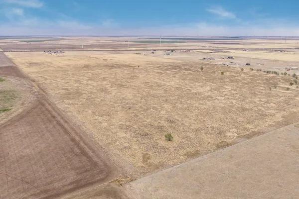 $1,264,000 | 158 County Road 6, Claude, TX 79019