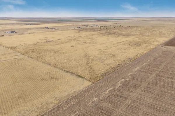 $1,264,000 | 158 County Road 6, Claude, TX 79019