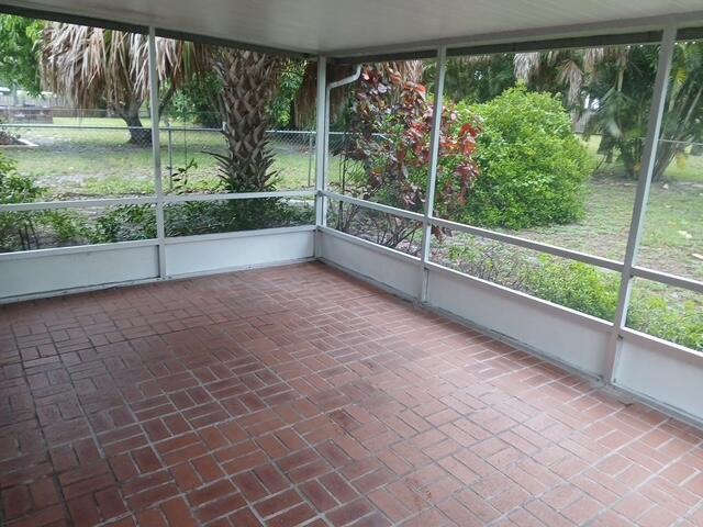 709 Southeast Alamanda Way Stuart, FL 34996 - Photo 4 of 17 Alamanda patio