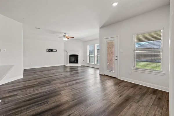 $2,400 | 11004 Blaze Street, Aubrey, TX 76227