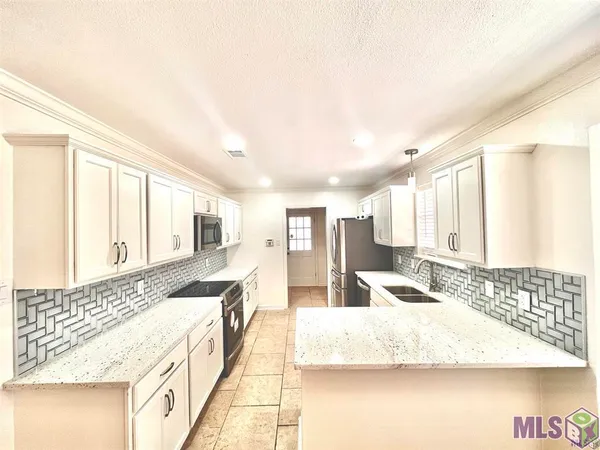 $2,100 | 2152 Firewood Drive, Baton Rouge, LA 70816
