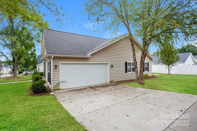 $2,135 | 15387 Leslie Brooke Road, Huntersville, NC 28078