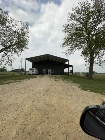 $1,800 | 2426 County Road 231, Wharton, TX 77488