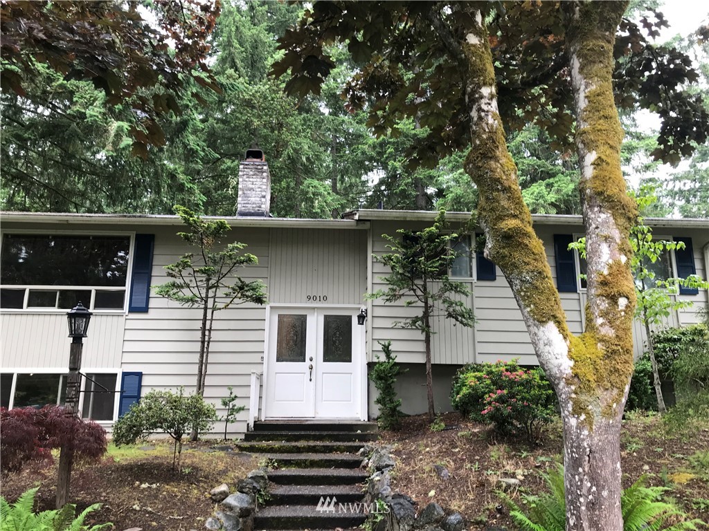 9010 Ridgeview Circle West University Place, WA 98466 - Photo 1 of 7 Gallery Image 1