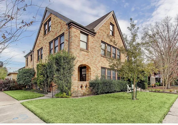 $2,400 | 4004 Julian Street, Houston, TX 77009