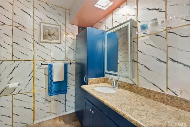 $569,000 | 134 South Magnolia Avenue, Unit 4C, Anaheim, CA 92805