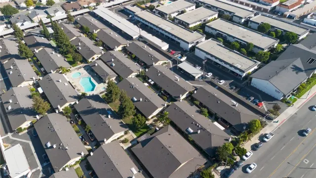 $569,000 | 134 South Magnolia Avenue, Unit 4C, Anaheim, CA 92805