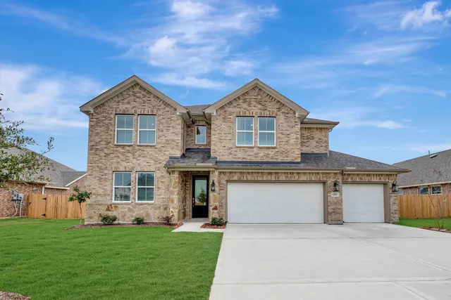 $487,900 | 12102 Willow Way Avenue, Dayton, TX 77535