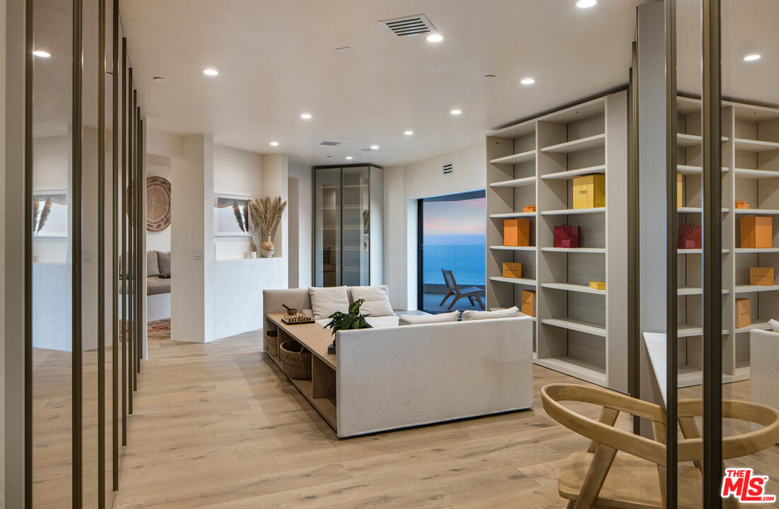 4310 Encinal Canyon Road Malibu, CA 90265 - Photo 15 of 28